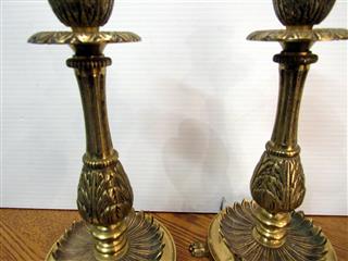 RARE VINTAGE ORNATE PAIR BRASS CLAWFEET CANDLEHOLDERS 8-1/4